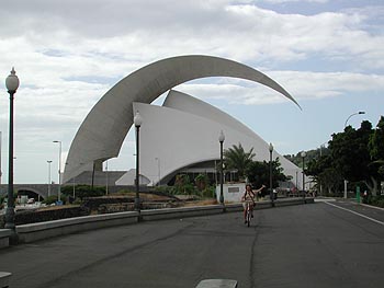Operahuis Santa Cruz, architect Santiago Calatrava